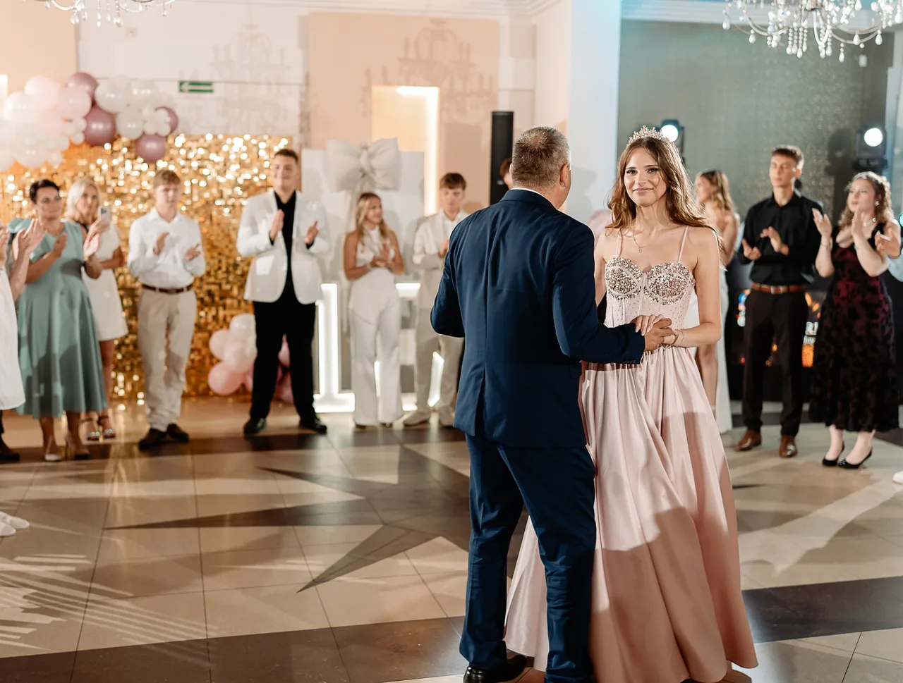 Reportaż z 18. urodzin — fotograf Tobiasz Kaczmarczyk, Żuromin, zdjęcie 36