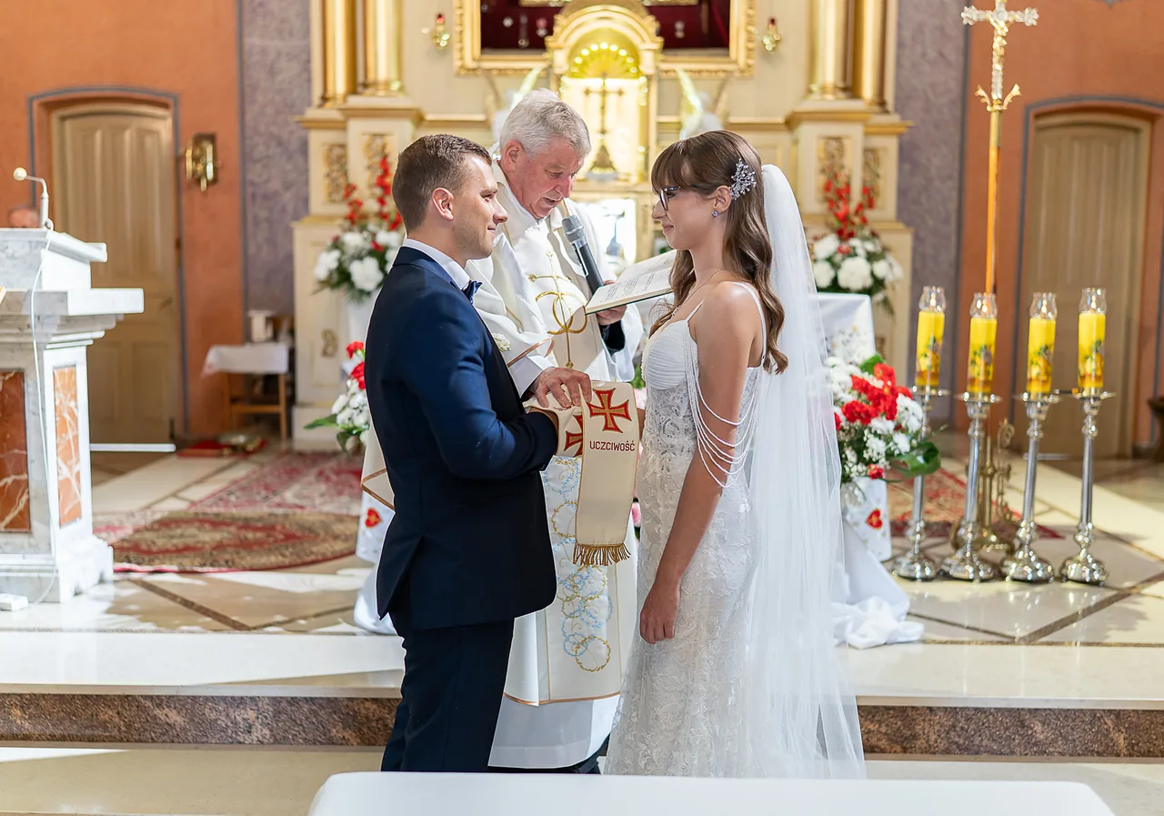 Reportaż ślubny Oliwia i Michał 2025, fotograf Tobiasz Kaczmarczyk, kadr 12